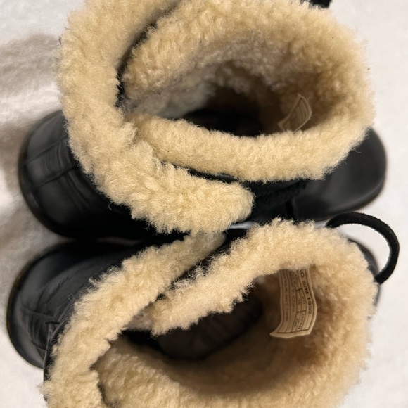 WOMENS UGG BOOTIES - Picture 7 of 10